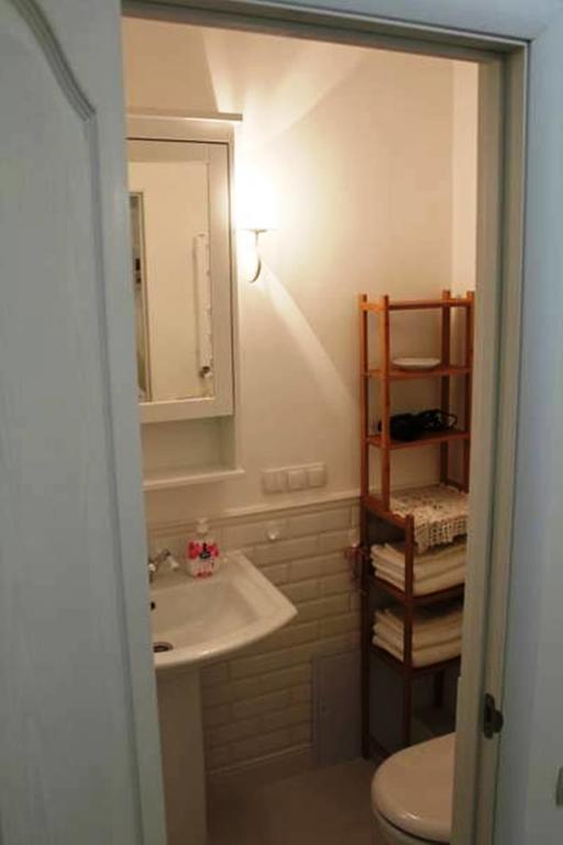 Romantic Apartment On Rynok Square With Air-Conditioning Lviv Bilik gambar