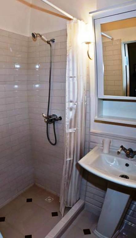 Romantic Apartment On Rynok Square With Air-Conditioning Lviv Bilik gambar