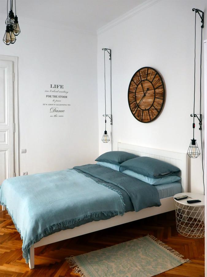 Romantic Apartment On Rynok Square With Air-Conditioning Lviv Luaran gambar