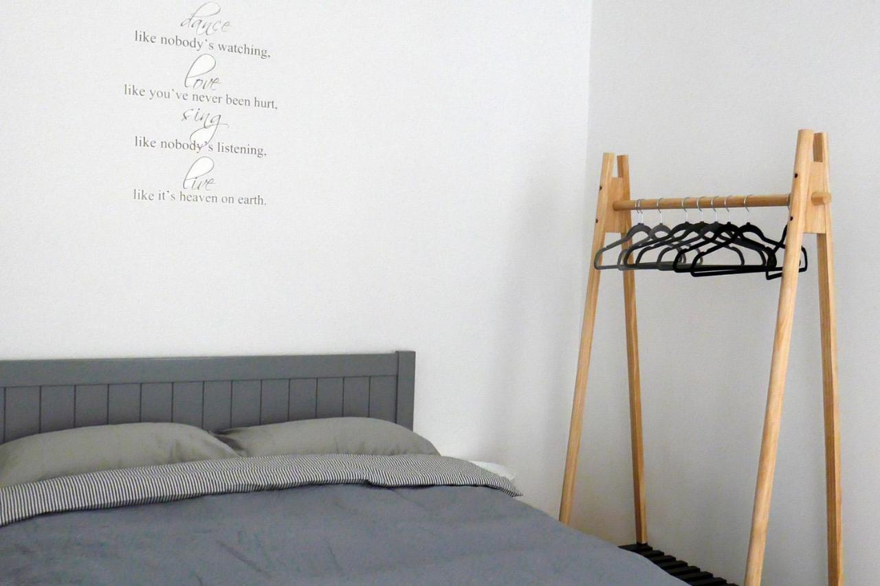 Romantic Apartment On Rynok Square With Air-Conditioning Lviv Luaran gambar